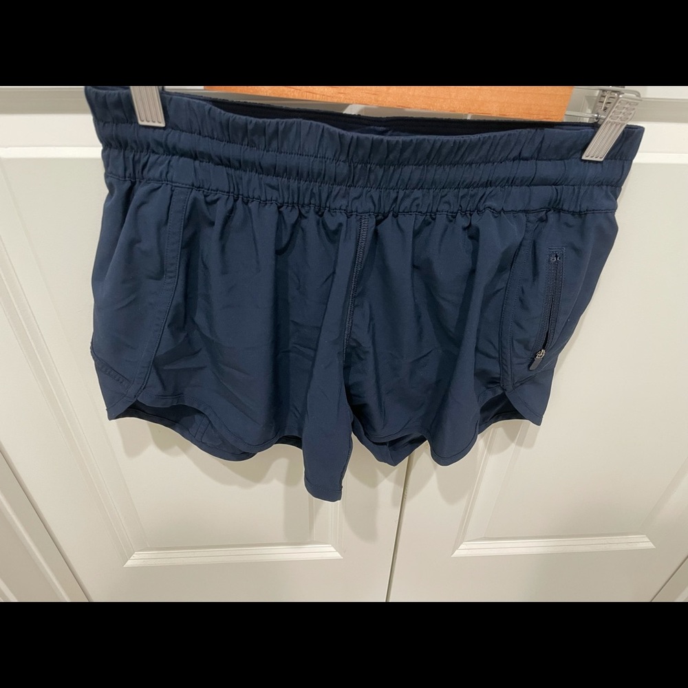 Lululemon Tracker V shorts